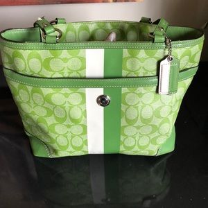 Green Serriano leather Coach bag w blue lining